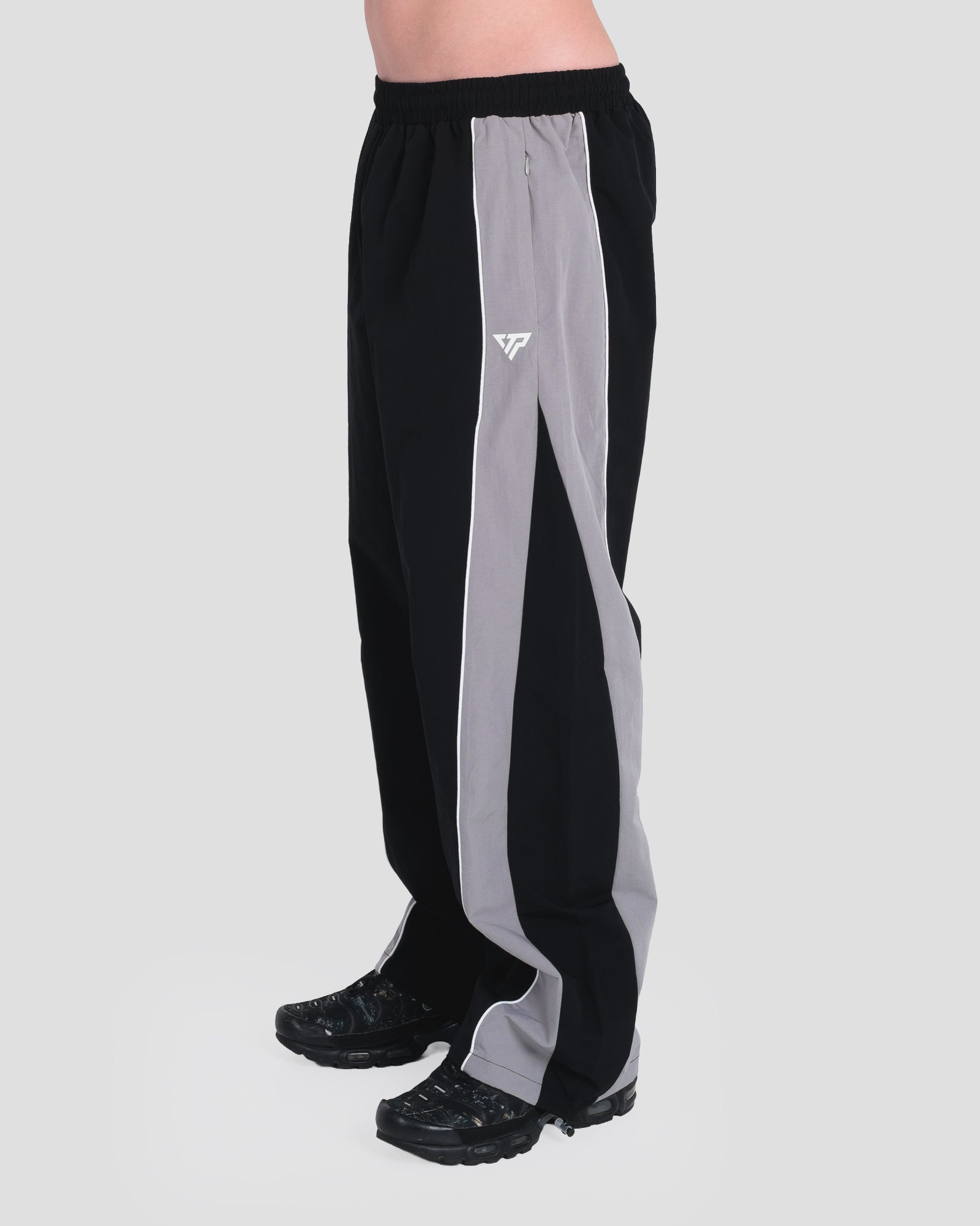 HOOD CONTENDER TRAINING PANTS - BLACK